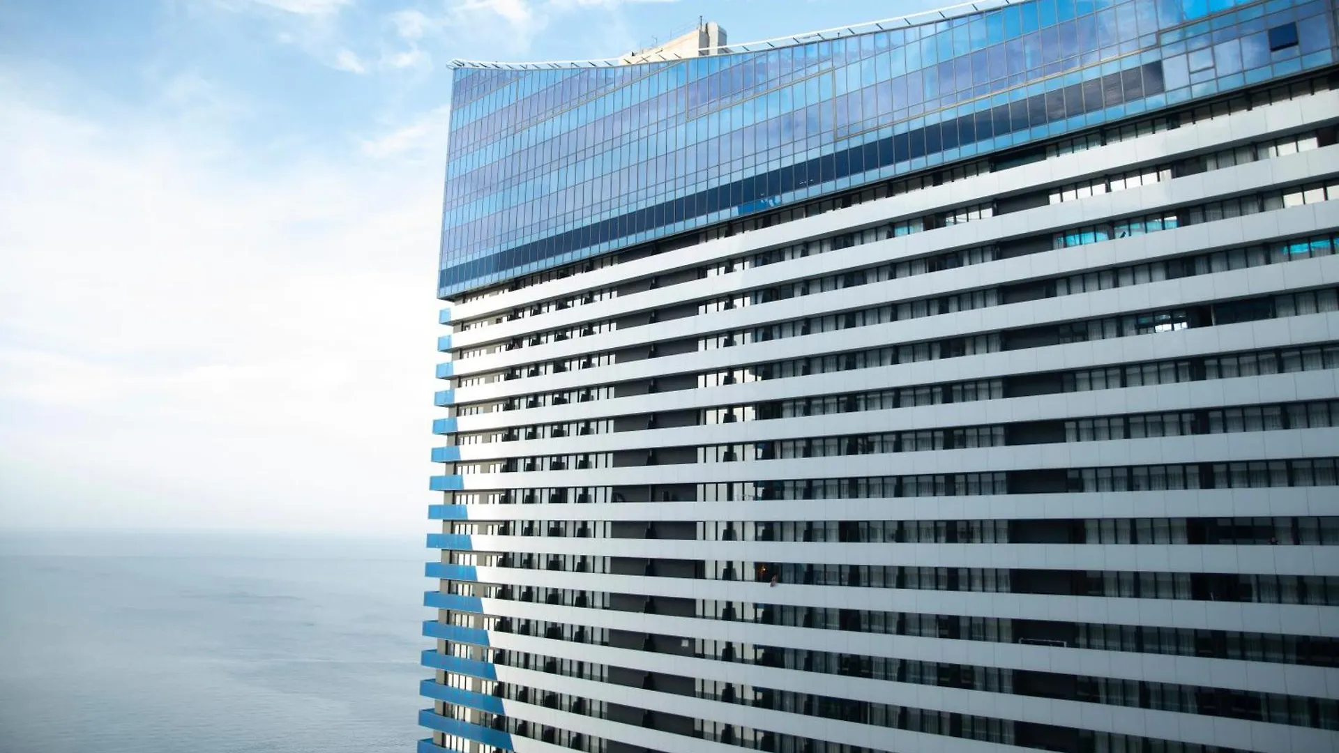 Apart Hotel Batumi Sea-View Resort N3 5*,