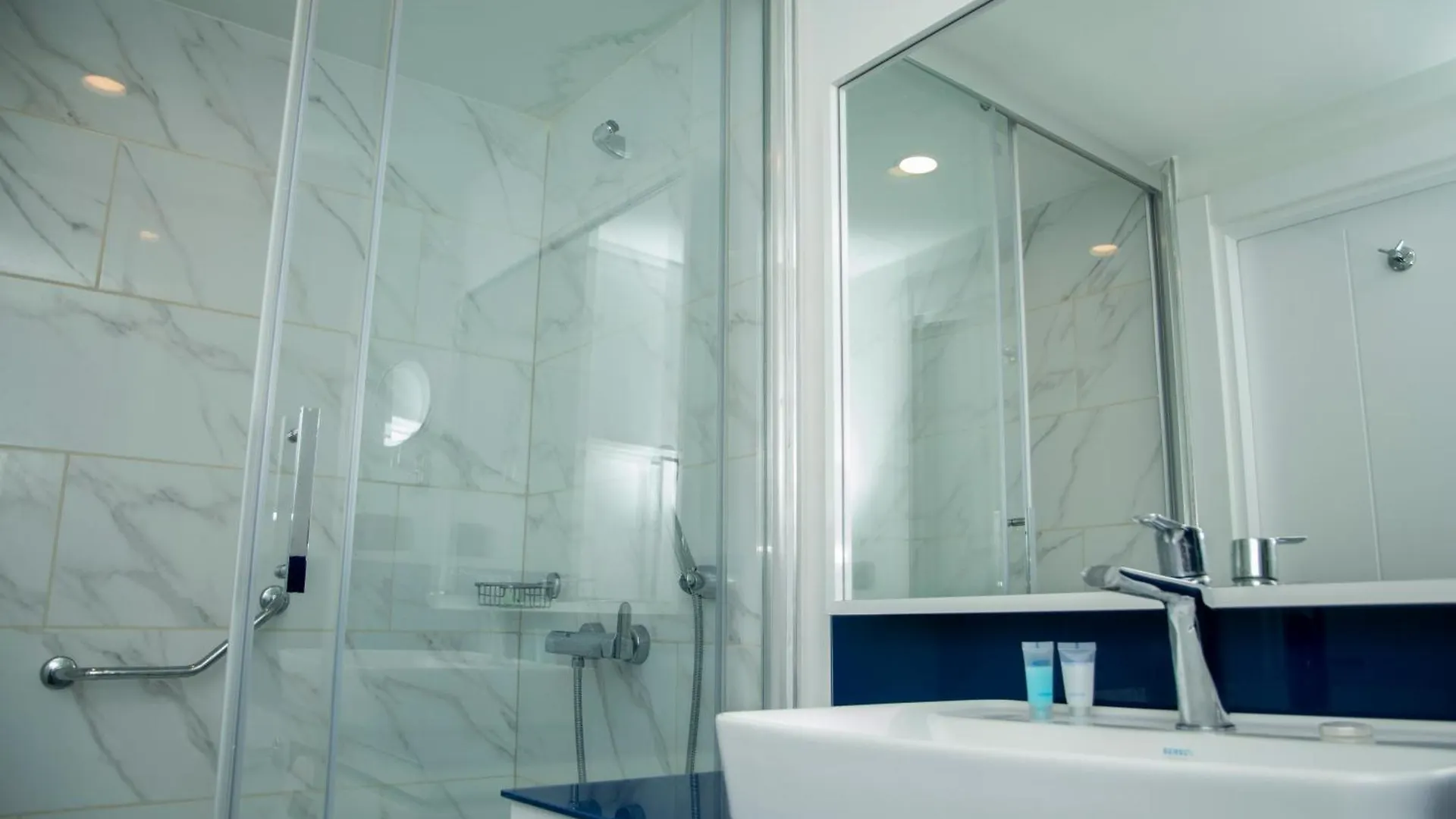 Apart Hotel Batumi Sea-View Resort N3